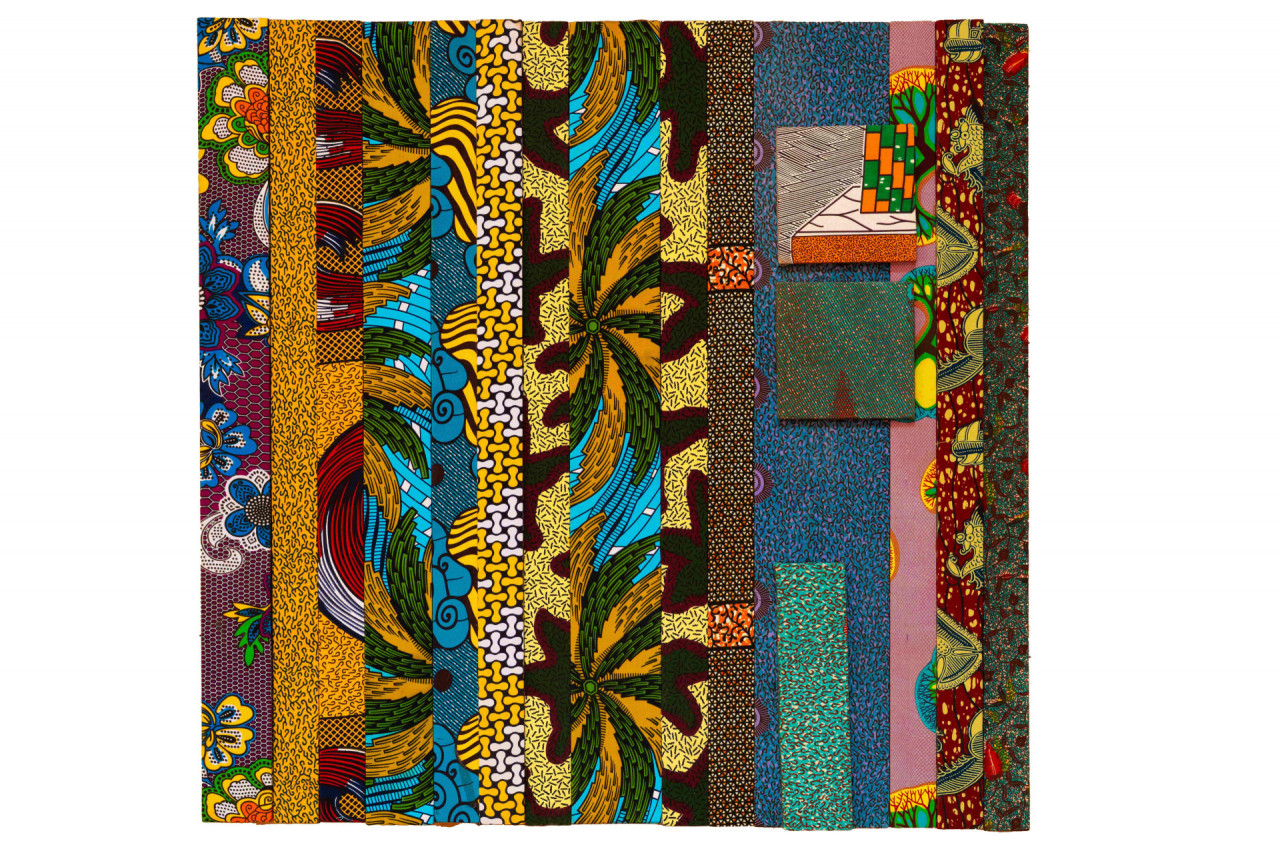 Ibrahim Mahama, <em>HYMNS FOR THE REBEL SOUL</em>, 2026, druk woskowy, nylonowe liny na drewnianych panelach, 100×100 cm. Estymacja: 200 000–300 000 €
